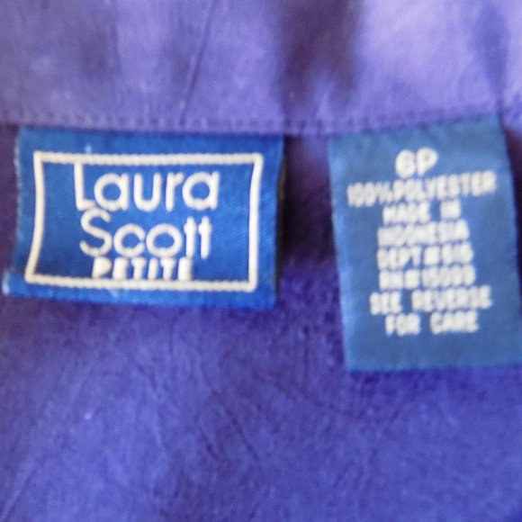 Laura Scott Petites  Button-Down Purple Top. - Picture 5 of 5